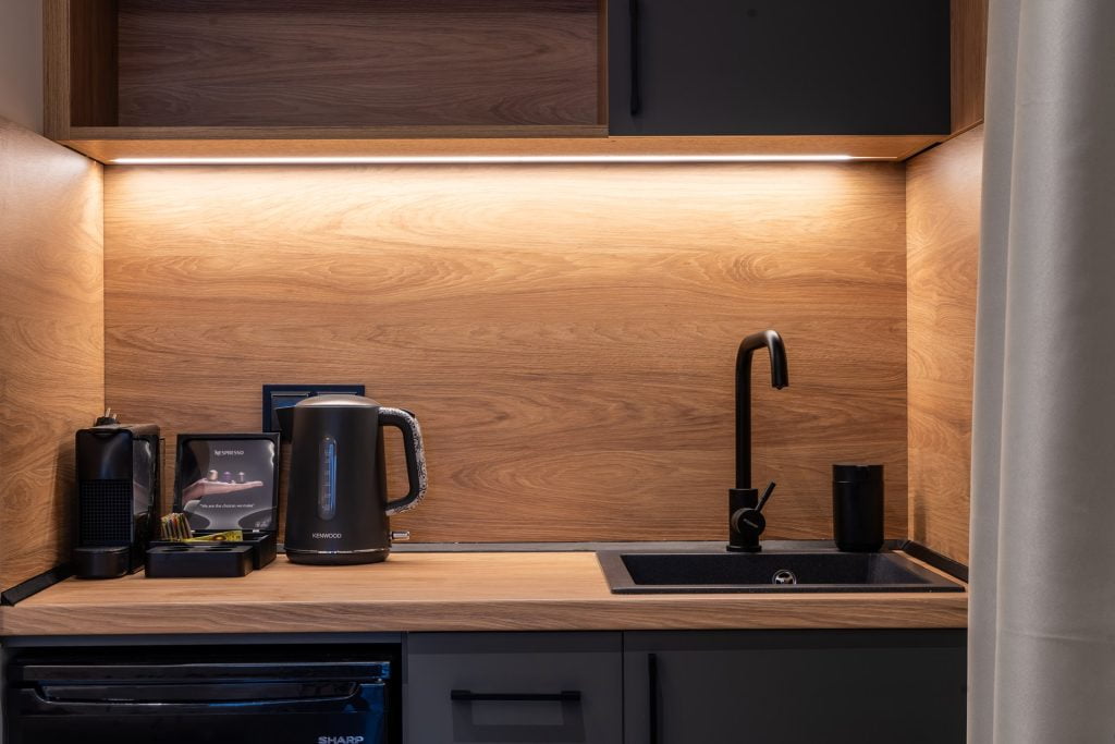 nero-suites-fanari-komotini-deluxe-diklino-dwmatio (6) nero-suites-fanari-komotini-deluxe-diklino-dwmatio