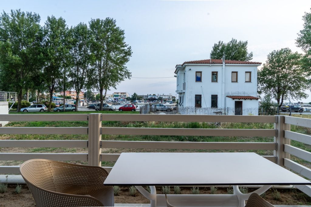 nero-suites-fanari-komotini-deluxe-diklino-dwmatio (9) nero-suites-fanari-komotini-deluxe-diklino-dwmatio