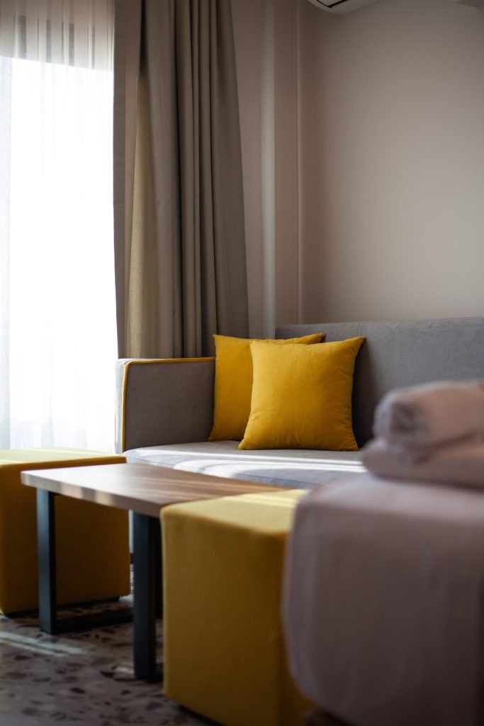 nero-suites-fanari-komotini-triklino dwmatio-amea (1) nero-suites-fanari-komotini-triklino dwmatio-amea