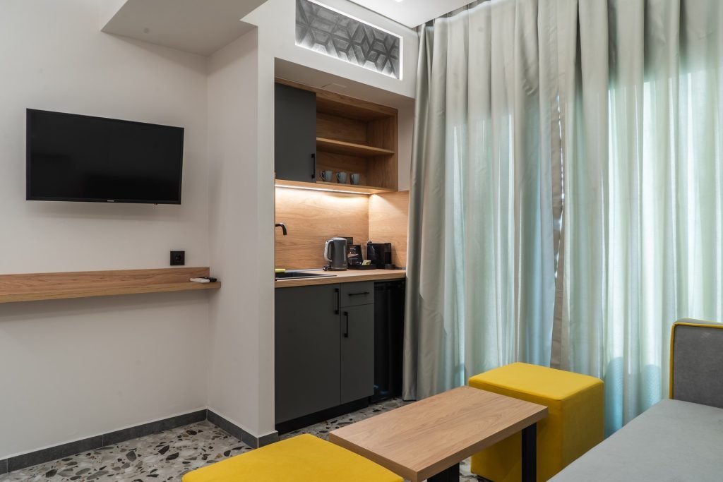 nero-suites-fanari-komotini-triklino dwmatio-amea (6) nero-suites-fanari-komotini-triklino dwmatio-amea