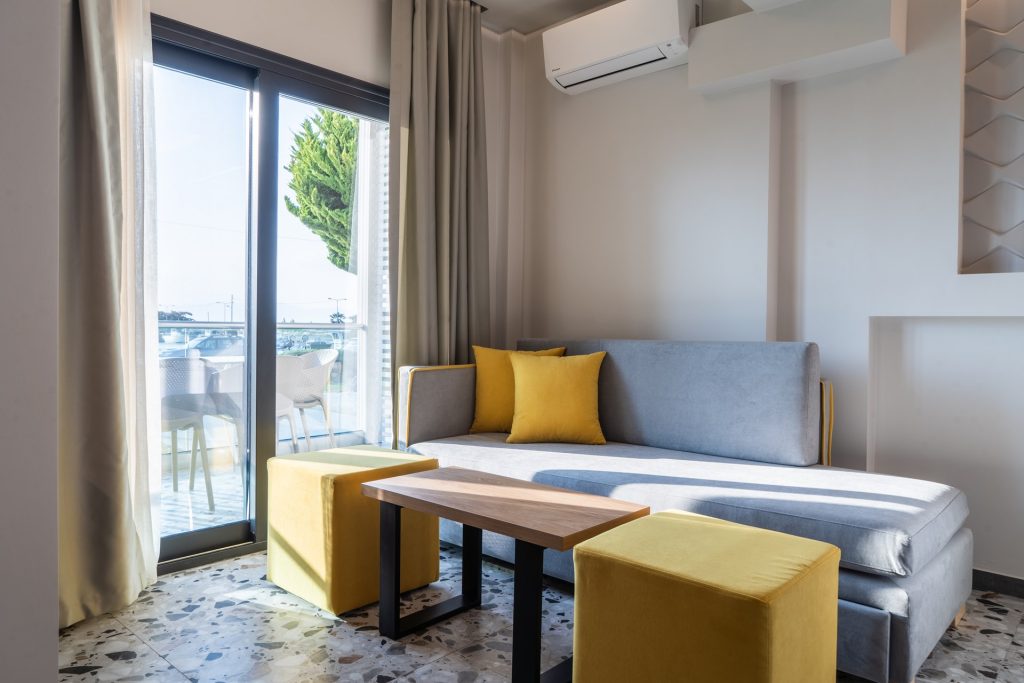 nero-suites-fanari-komotini-triklino dwmatio-amea (8) nero-suites-fanari-komotini-triklino dwmatio-amea